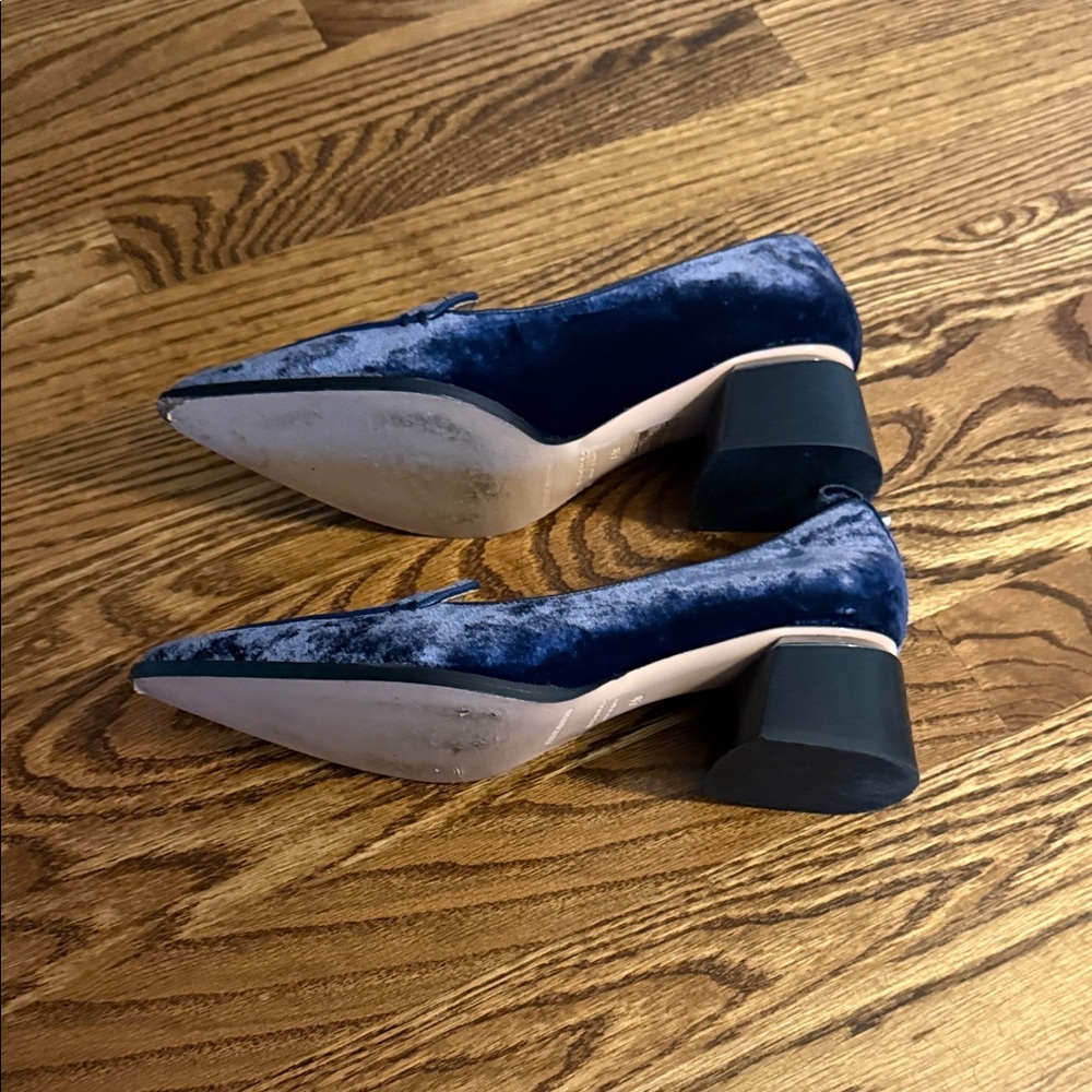 Nicholas Kirkwood Navy Velvet Pointed-Toe Flats - Picture 5 of 11